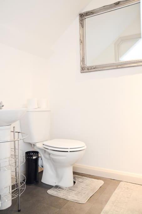 Modern Attic Studio Apartment With Harbour Views بينزانس المظهر الخارجي الصورة